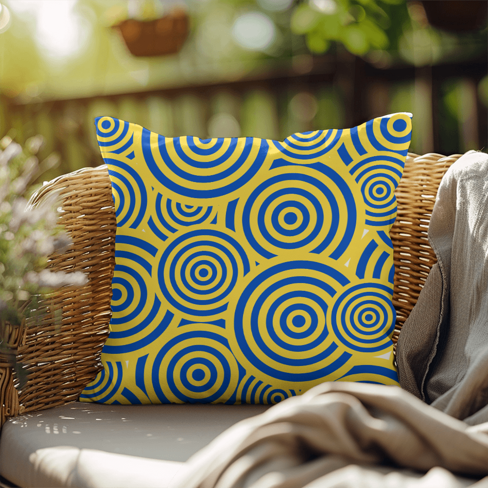 Reversible Circles Indoor/Outdoor Pillow
