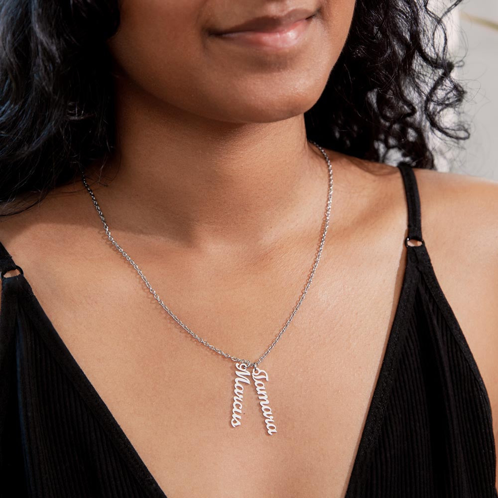 "Kinrae" Vertical Name Necklace w/o Message