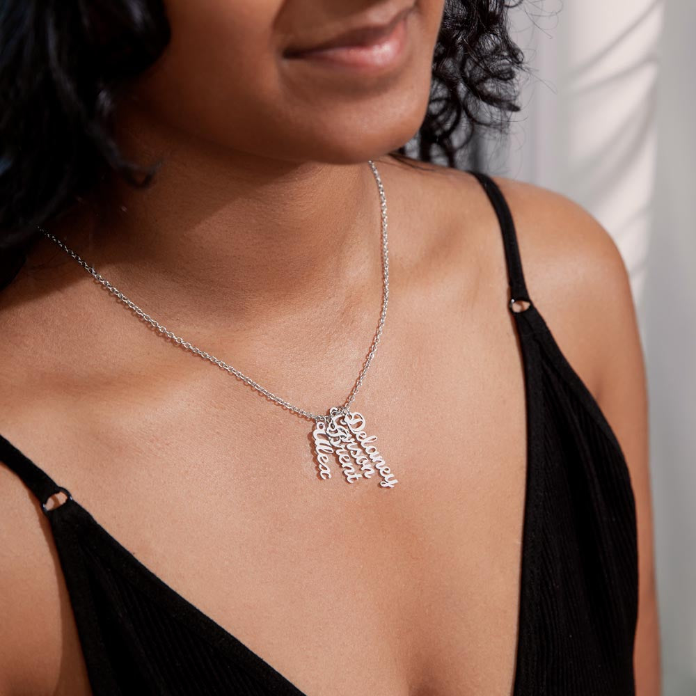 "Kinrae" Vertical Name Necklace w/o Message