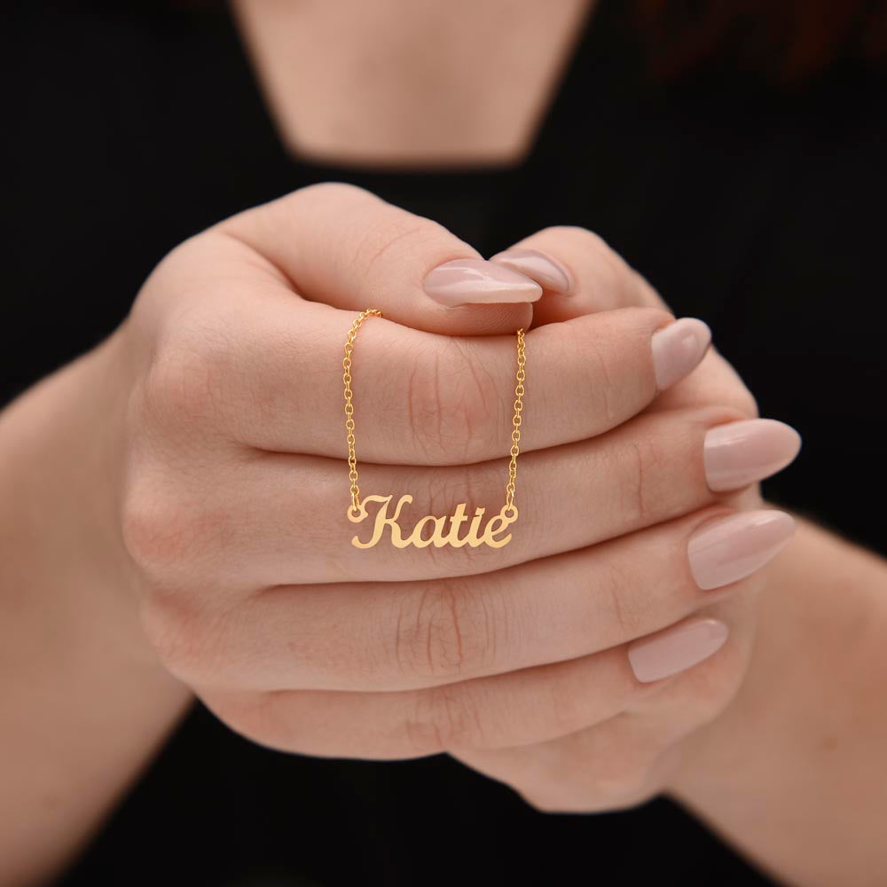 "Amori" Name Necklace