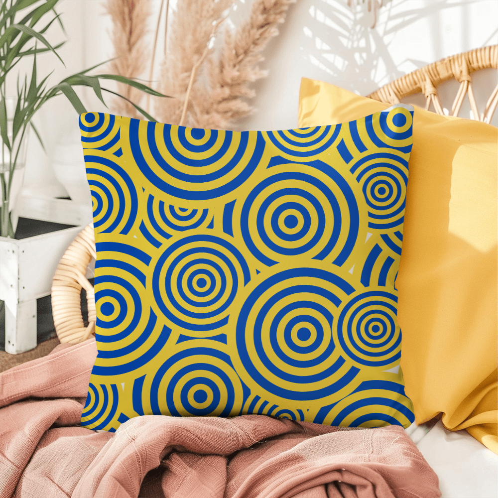 Reversible Circles Indoor/Outdoor Pillow